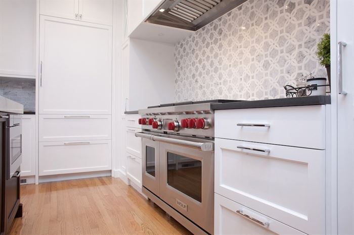 Professional looking oven in remodeled kitchen